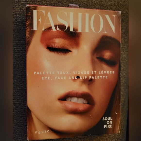 HTF☃️Face Need☃️BNIB LE Lise Watier x FASHION Soul On Fire Face Palette! Gorg!! - Picture 16 of 16